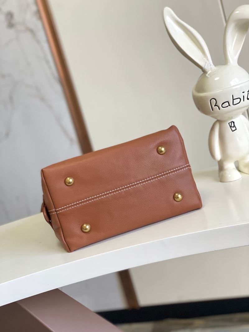 Louis Vuitton Hobo Bags